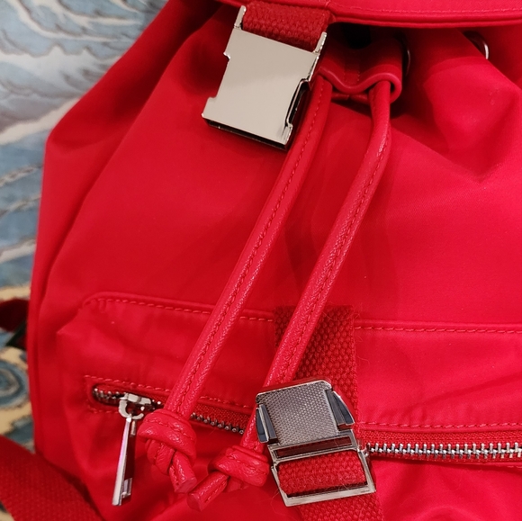 NEW Nylon waterproof mini backpack - Picture 5 of 8